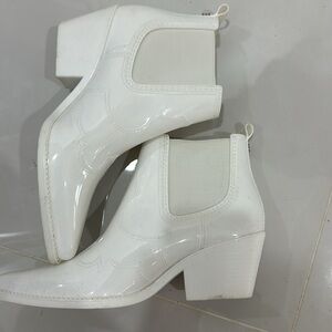 RAIN BOOT - RUBBER Sam edelman closed toe women 7 boot